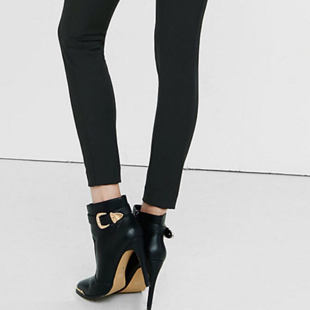 NWT EXPRESS booties